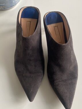 Stuart Weitzman Black Suede Pointed-Toe Mule
